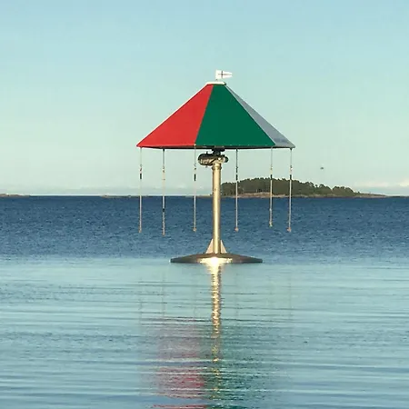 Valoisa Kaksio Puiston Reunassa Laehellae Keskustaa *