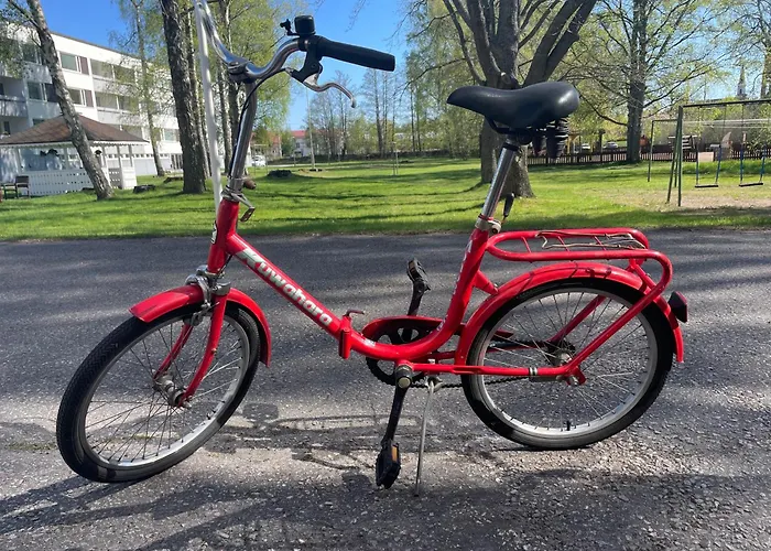 דירה Valoisa Kaksio Puiston Reunassa Laehellae Keskustaa האנקו